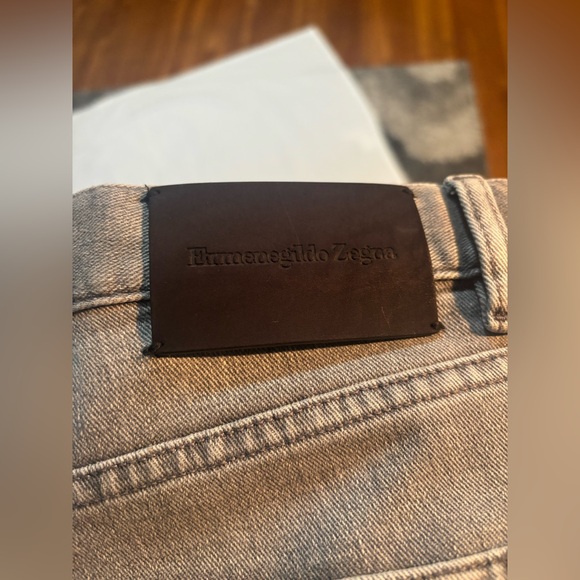 Ermenegildo Zegna Men’s Charcoal Skinny Jeans - Picture 6 of 9
